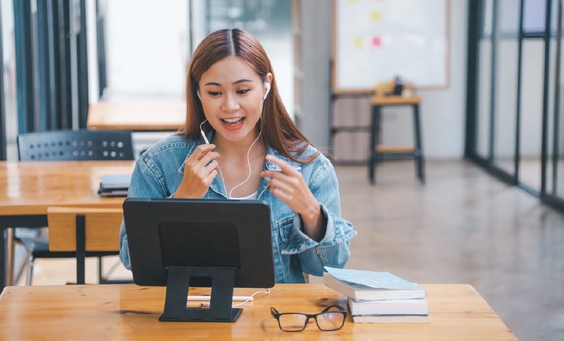 Empathetic eLearning Solution to Train the Sales Team of a U.S.-Based Senior Living Provider